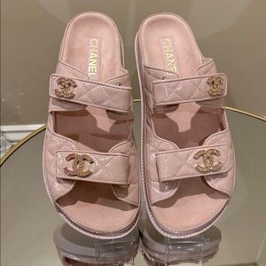 Chanel Dad Sandals Quilted leather CC rhinestone logo brooch sz 39.5